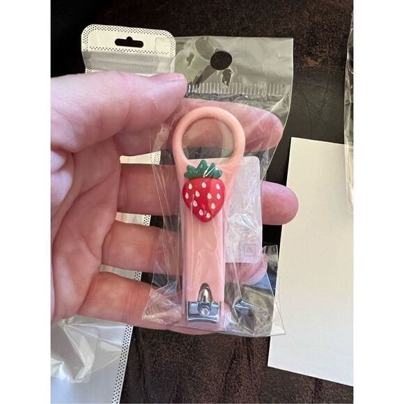 Strawberry Lovers Bundle  - Picture 3 of 12